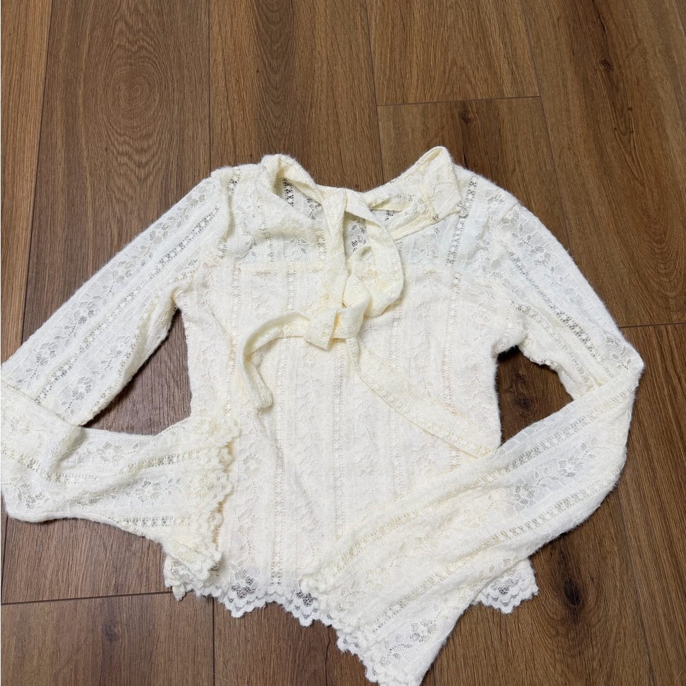 Lace Long Sleeve Top in Cream
